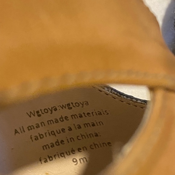 Guess Wgtoya Tan stilettos - size 9 - Picture 4 of 4